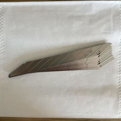 주문 9mm 절단 블레이드와 함께 프로처럼 자동차 필름 절단 온라인 제조