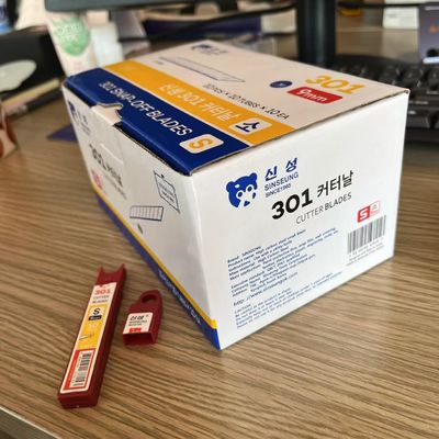 주문 자동차 필름 및 종이를 절단하는 30° 톱 앵글과 9mm 절단 블레이드 이상으로 보이지 않습니다 온라인 제조