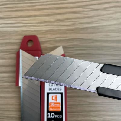 14 세그먼트 실버 SK2 18mm 스냅 블레이드 (오래 지속되고 내구성 있는 절단용)
