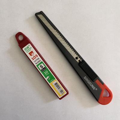 0.38mm 두께 9mm 커터 수납형 안전 칼날 고탄소강 리필 칼날 (포장용)