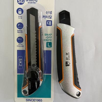 18mm 건식벽체 유틸리티 나이프 인체공학적 디자인 및 칼날 보호대 포함