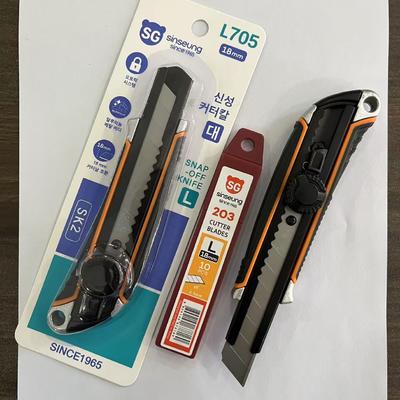 튼튼한 휴대용 18mm 스냅 블레이드 나이프 알루미늄 SK2 블레이드